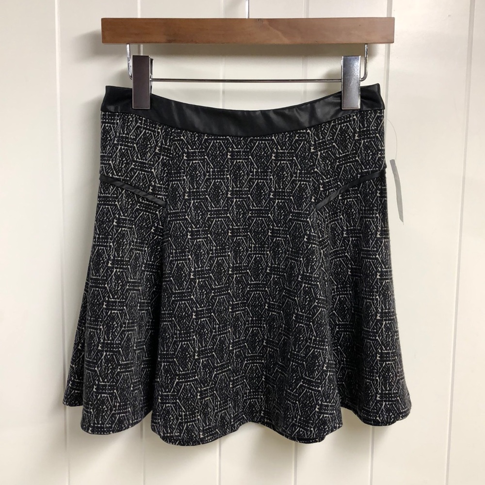 Lush Black and White Skirt ❤️